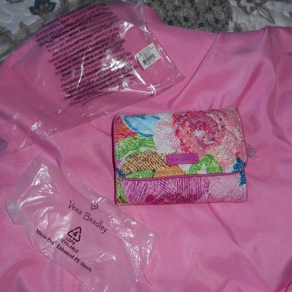Vera Bradley Handbags - NEW Vera Bradley RFID Riley Wallet SuperBloom